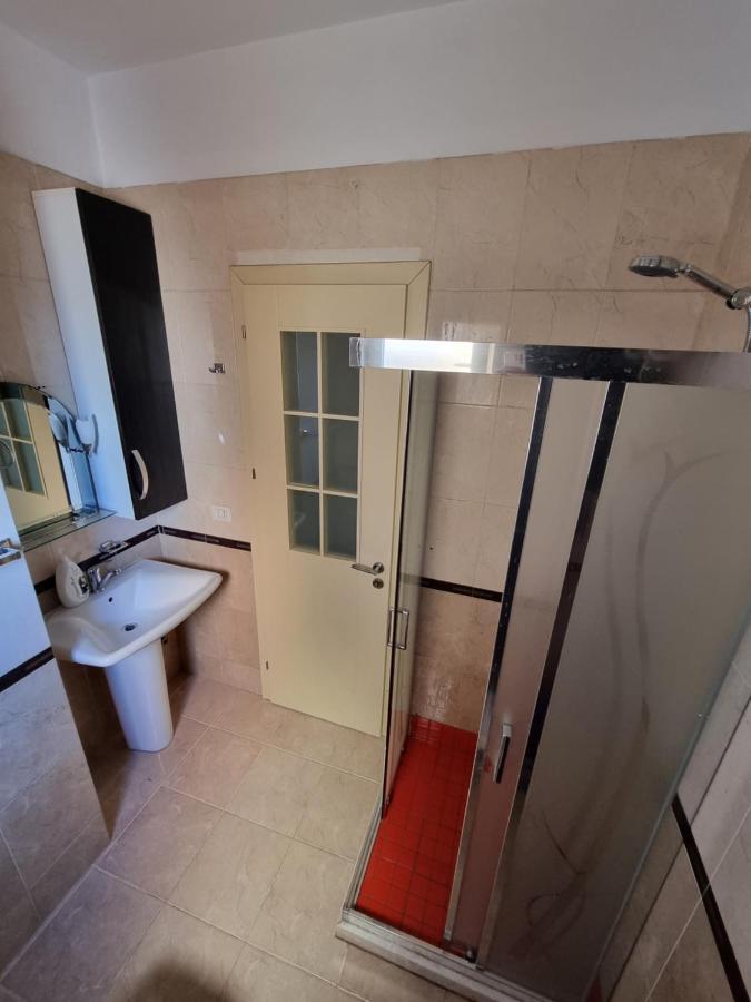 Moonshine Apartament Тирана Екстер'єр фото